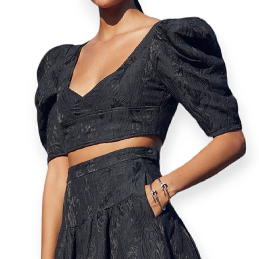 Who What Wear Div cropped puff sleeve top, medium